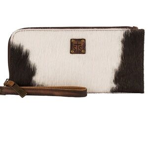 STS Ranchwear ‘Cowhide Clutch’